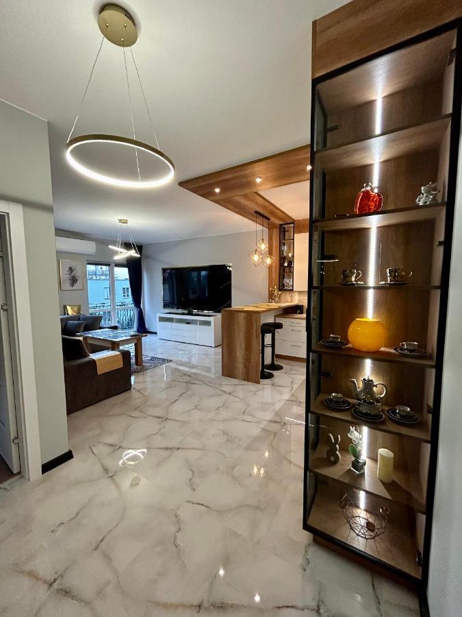 Nowy Dwór Mazowiecki Golden Luxury Suite מראה חיצוני תמונה